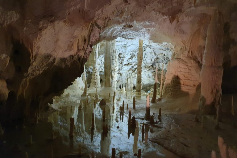 grotte-di-frasassi